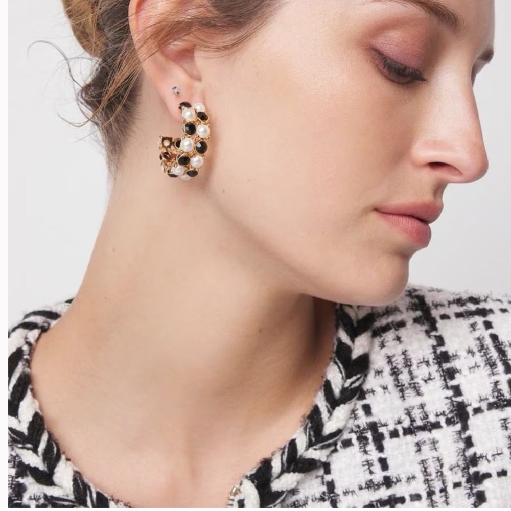 WHBM GOLD & BLACK PEARL HOOP EARRINGS